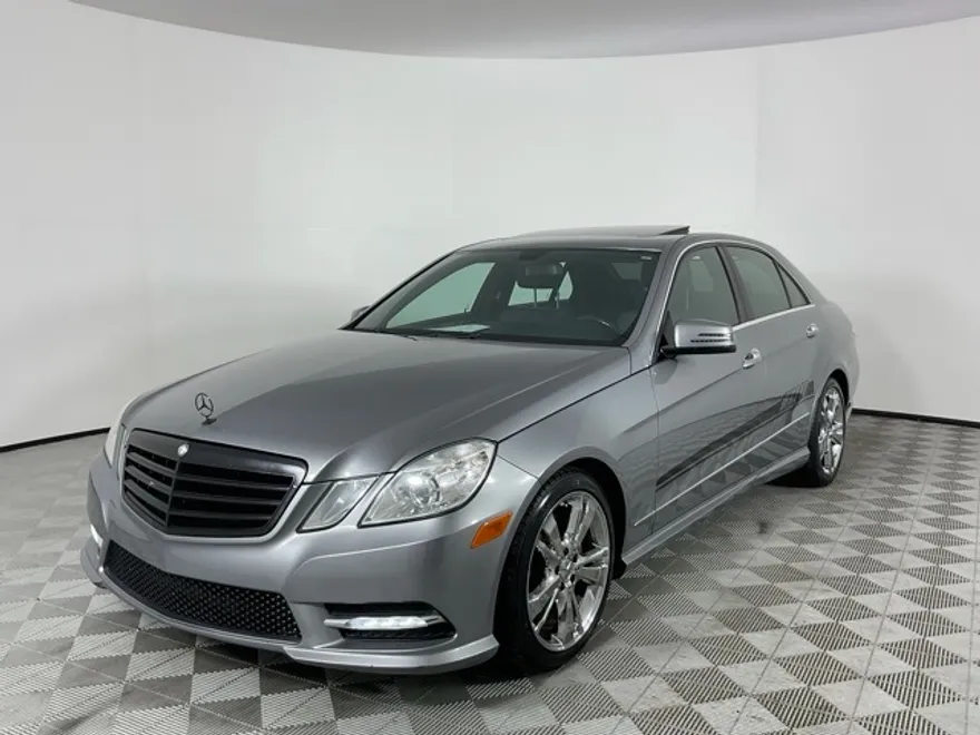 2013 Mercedes Benz E 350 photo 1