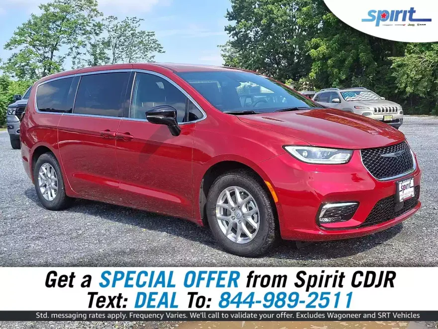 2025 Chrysler Pacifica photo 1