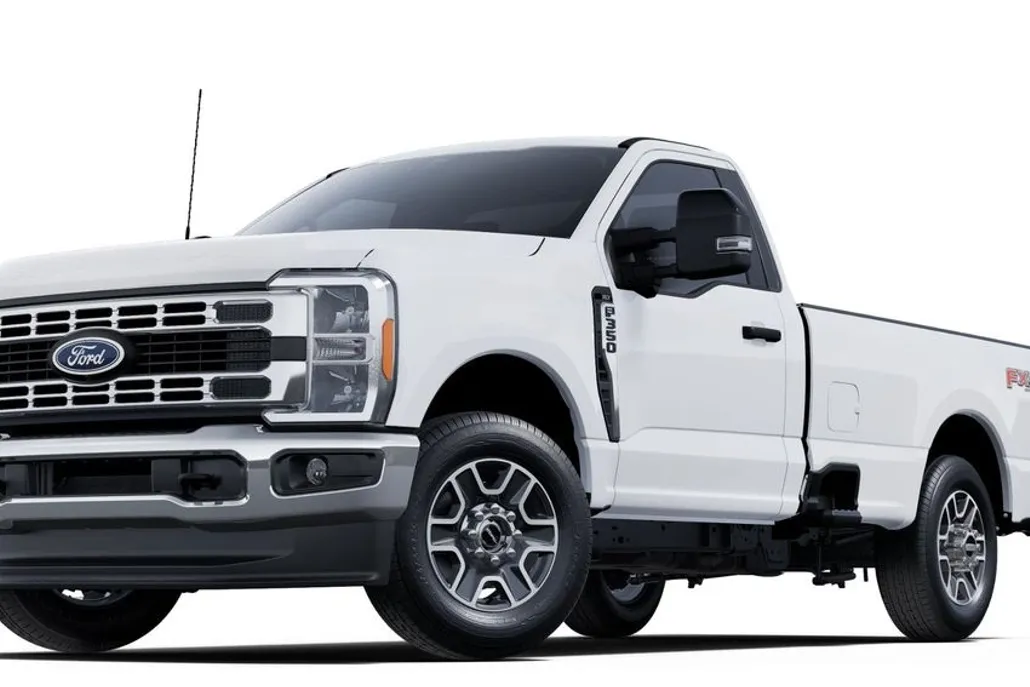 2025 Ford F-350 XLT photo 1