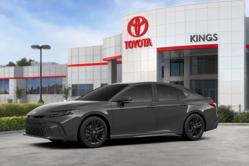 2026 Toyota Camry SE photo 1