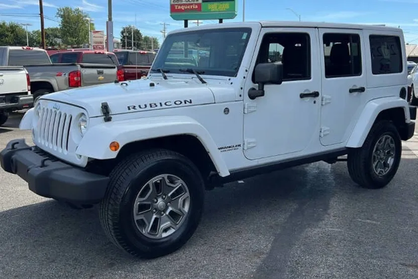 2016 Jeep Wrangler Unlimited Rubicon photo 1