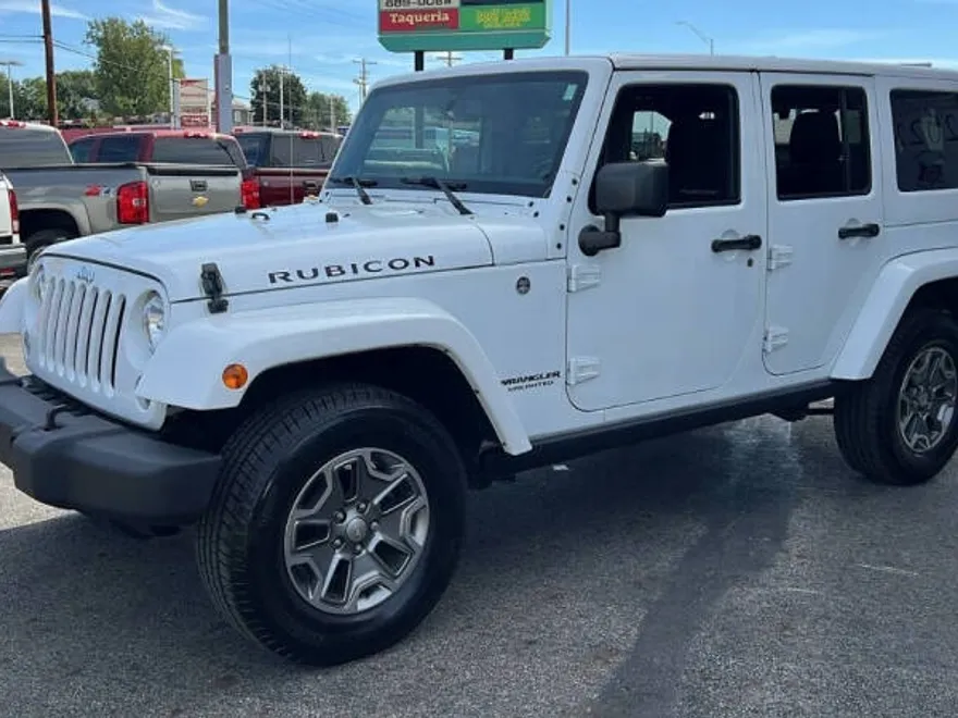 2016 Jeep Wrangler Unlimited Rubicon photo 1