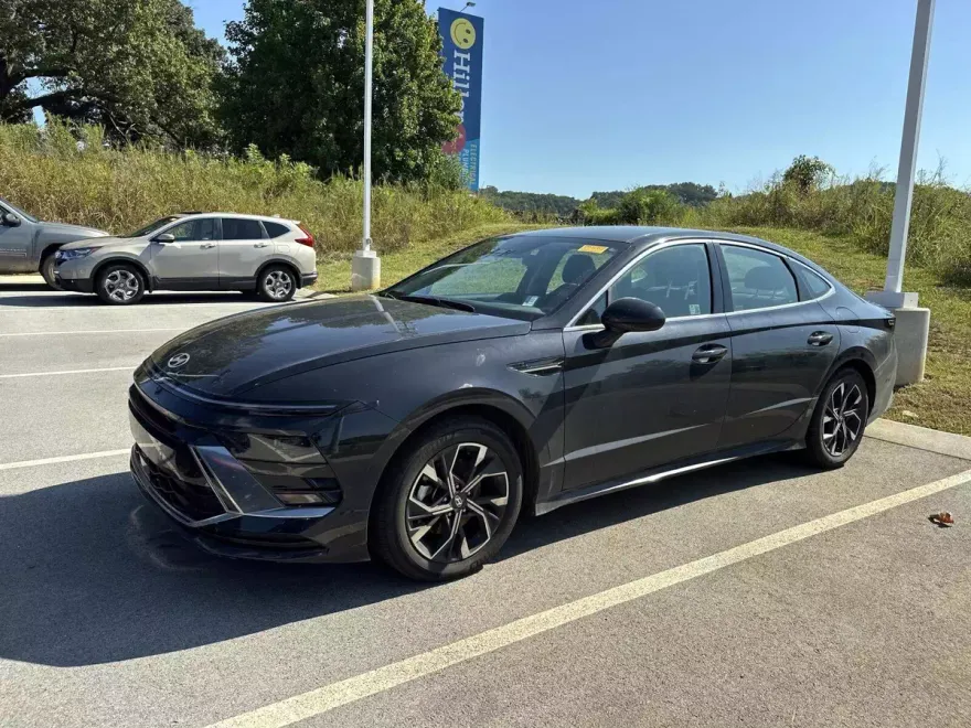 2024 Hyundai Sonata SEL photo 1