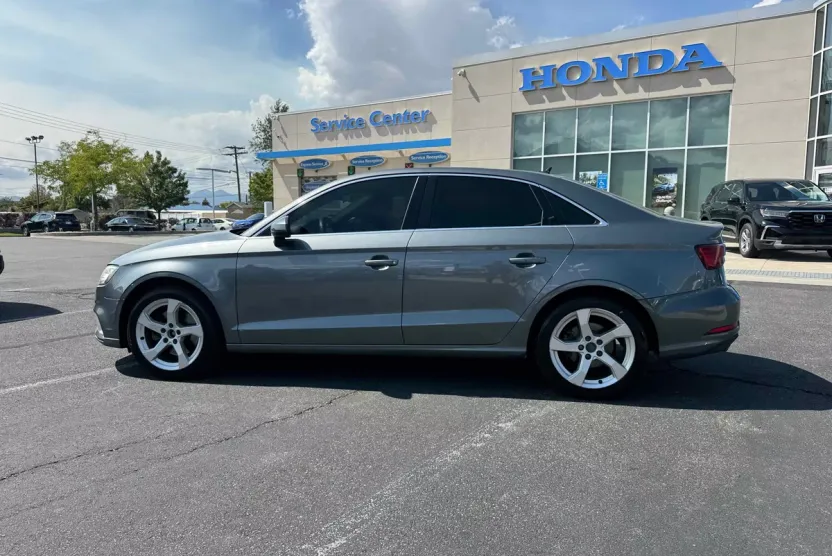2019 Audi A3 2.0T Premium photo 1