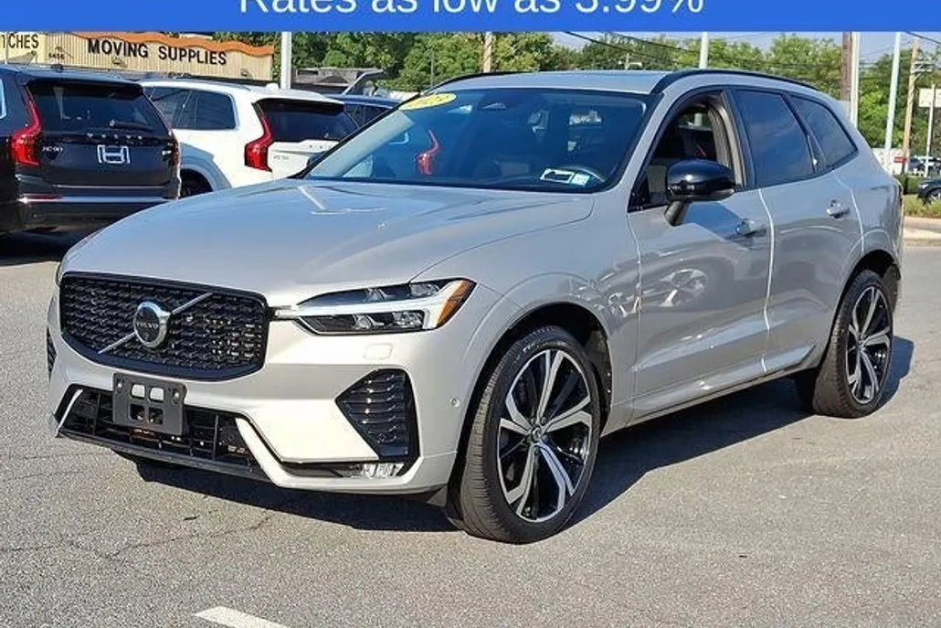 2023 Volvo XC60 Ultimate photo 1