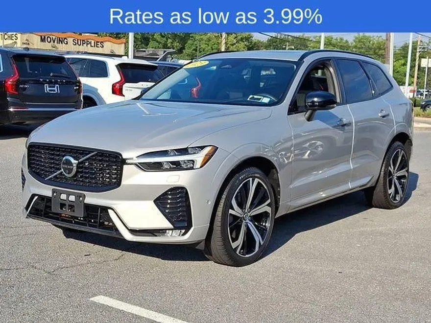 2023 Volvo XC60 Ultimate photo 1