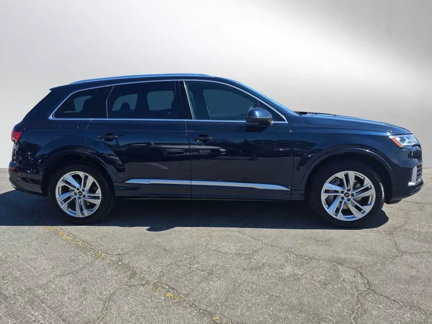 2023 Audi Q7 45 Premium photo 1