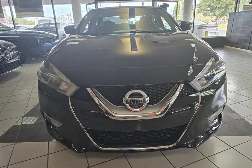 2017 Nissan Maxima Platinum photo 1