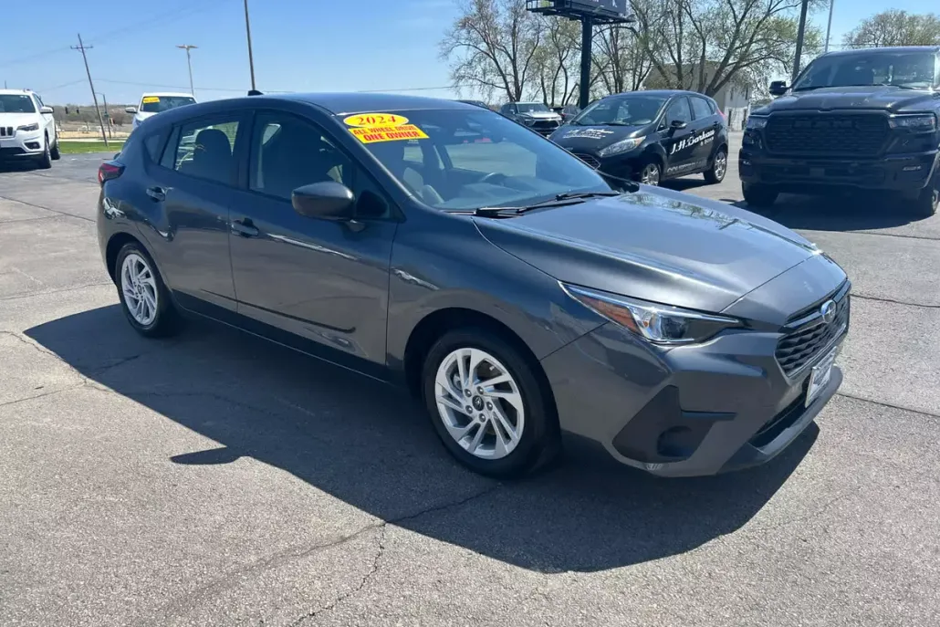 2024 Subaru Impreza Base photo 1