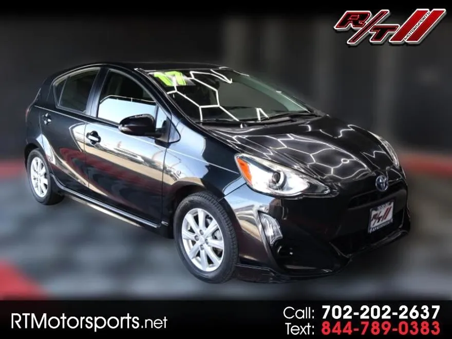2017 Toyota Prius C One photo 1