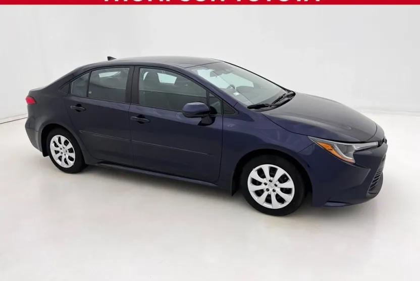2024 Toyota Corolla LE photo 1