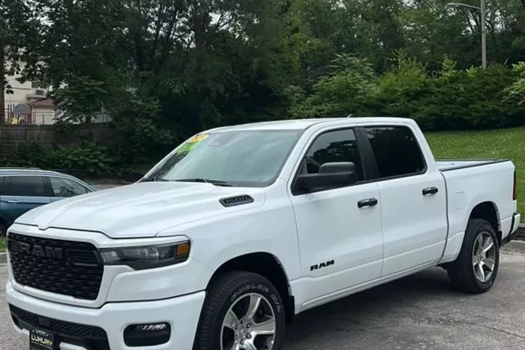 2025 Ram 1500 Tradesman photo 1
