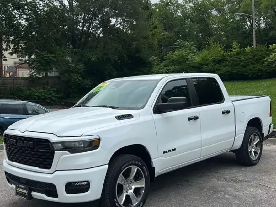 2025 Ram 1500 Tradesman photo 1