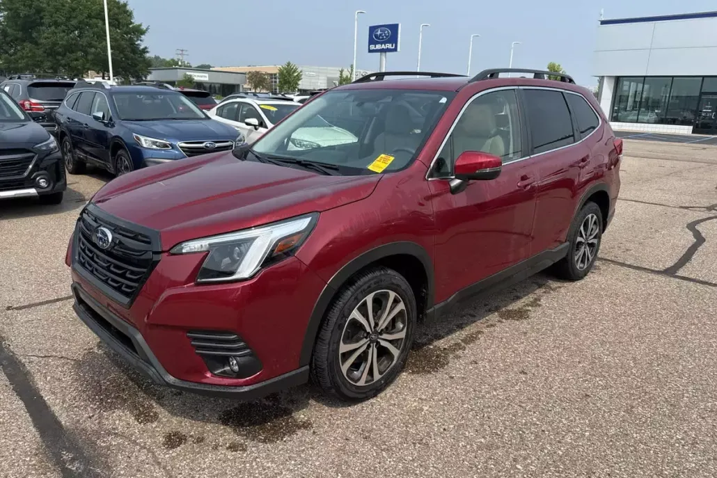 2024 Subaru Forester Limited Base photo 1