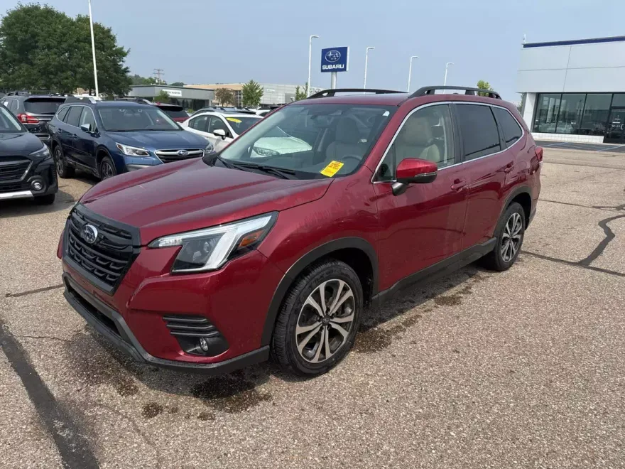 2024 Subaru Forester Limited Base photo 1