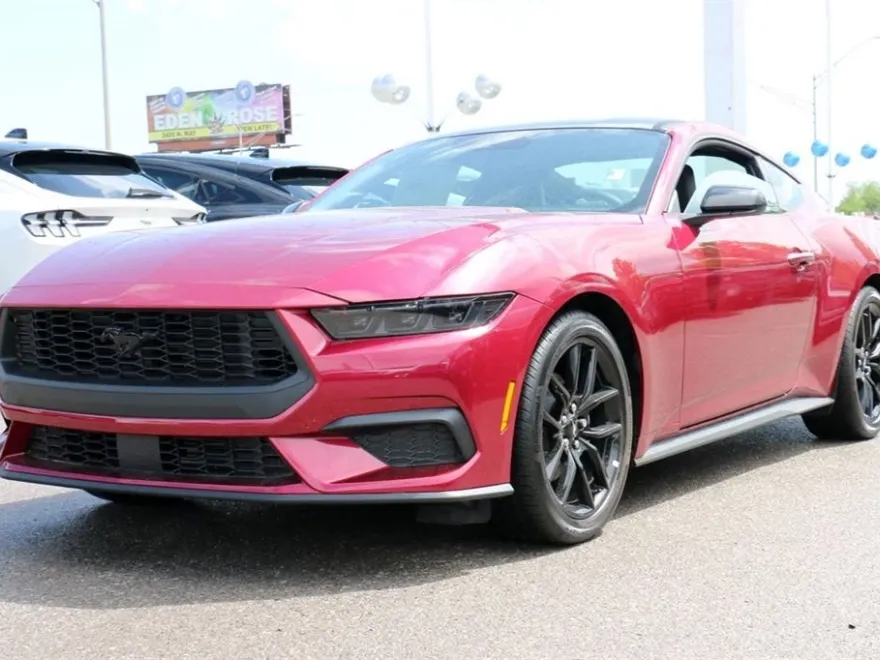 2025 Ford Mustang EcoBoost photo 1