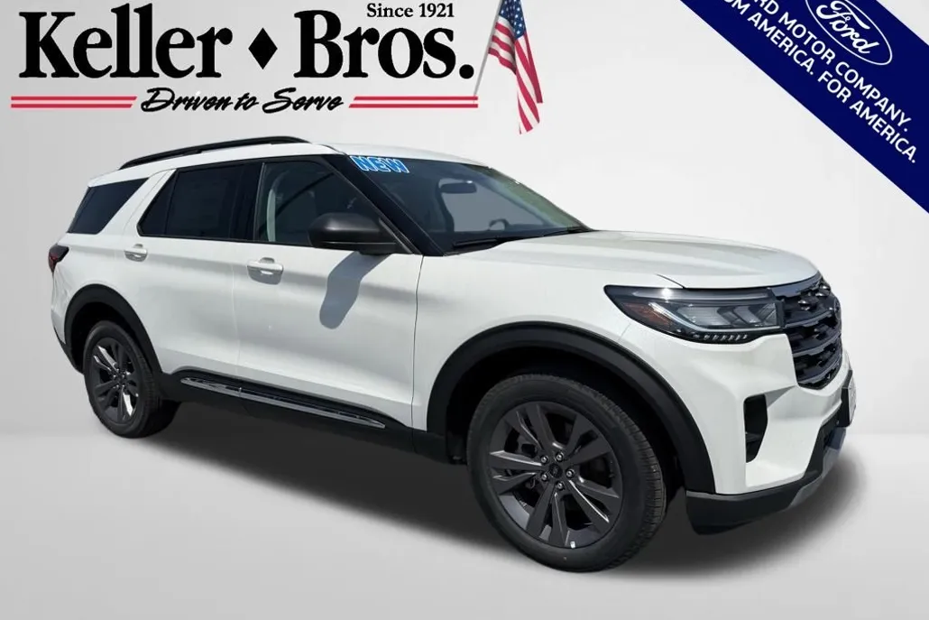2025 Ford Explorer photo 1