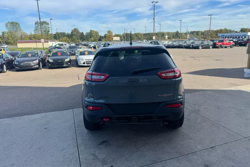 2015 Jeep Cherokee Trailhawk photo 1