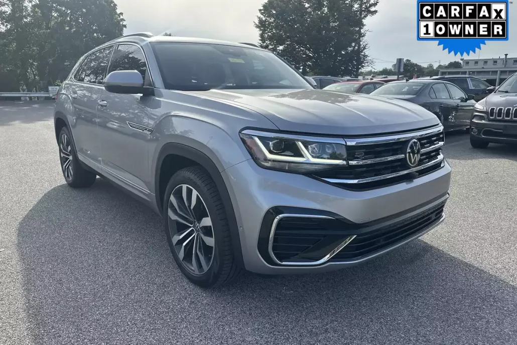 2022 Volkswagen Atlas Cross Sport V6 SEL Premium R-Line photo 1