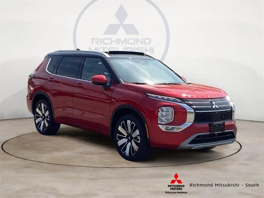 2025 Mitsubishi Outlander SEL photo 1