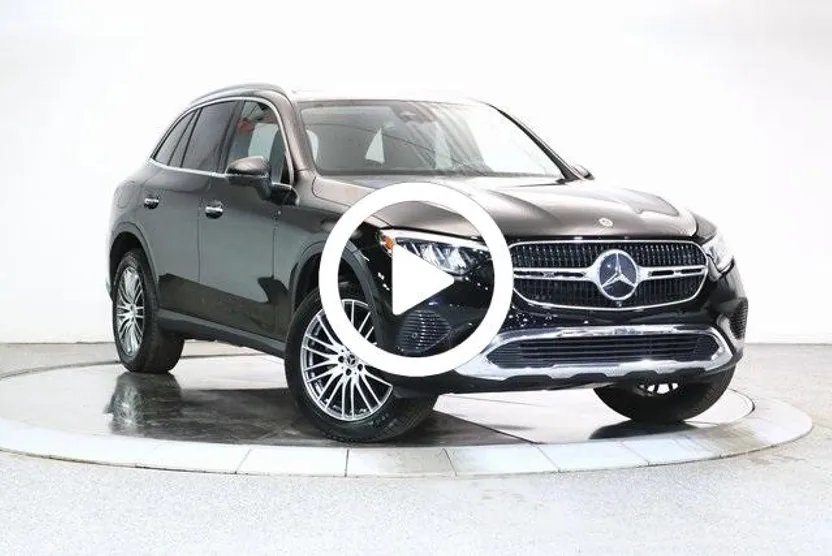 2023 Mercedes Benz GLC 300 4MATIC photo 1