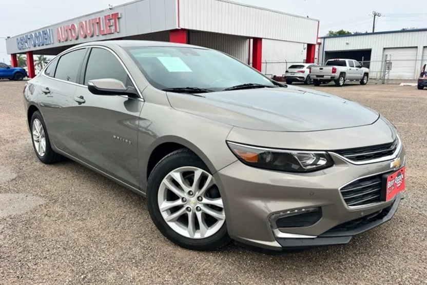 2018 Chevrolet Malibu 1LT photo 1