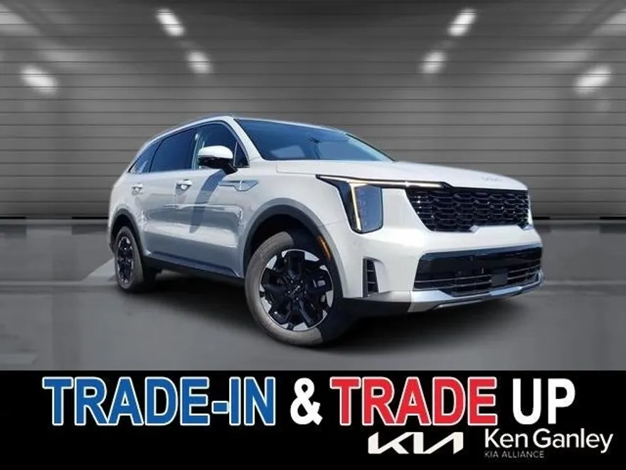2025 Kia Sorento S photo 1