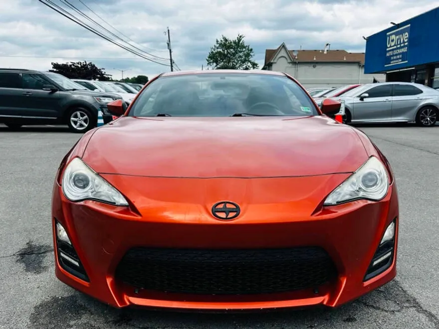 2016 Scion FR-S photo 1