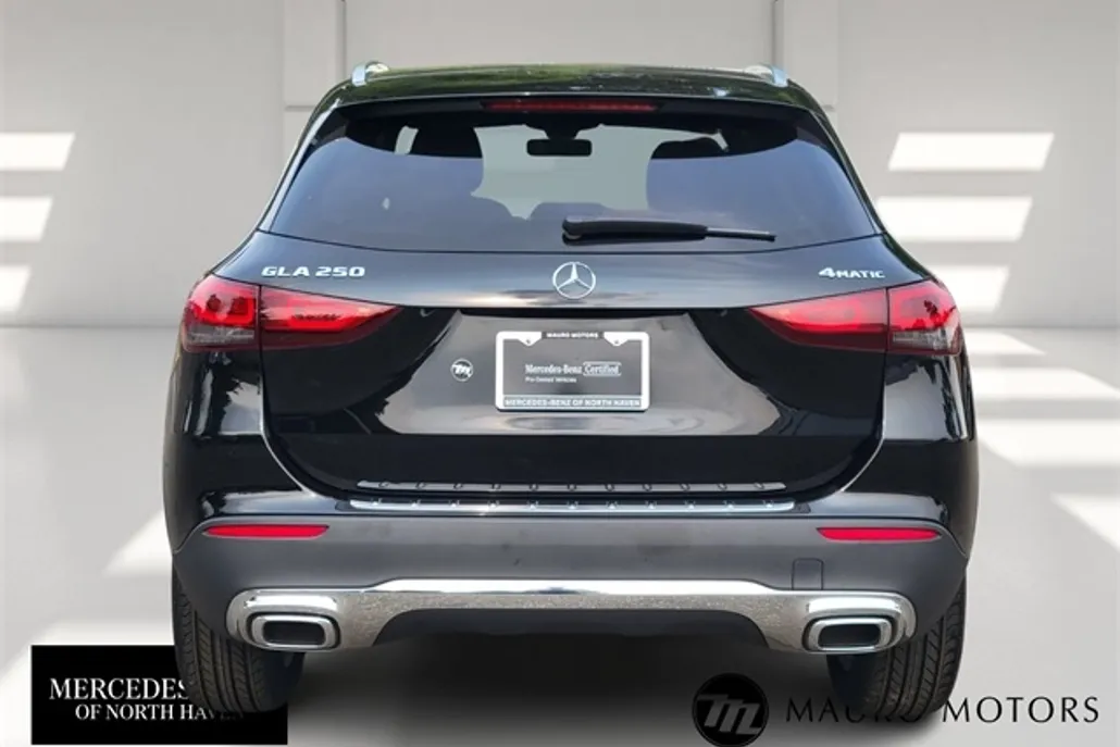 2022 Mercedes Benz GLA 250 4MATIC photo 1