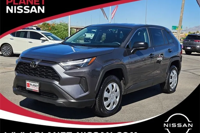 2024 Toyota RAV4 LE photo 1