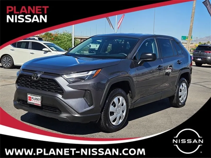 2024 Toyota RAV4 LE photo 1