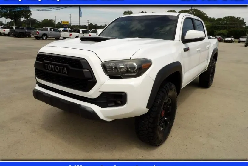 2017 Toyota Tacoma TRD Pro photo 1