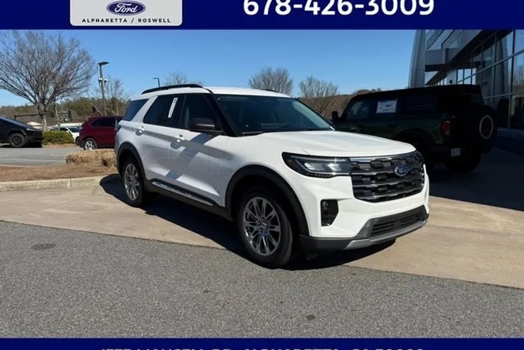 2025 Ford Explorer photo 1
