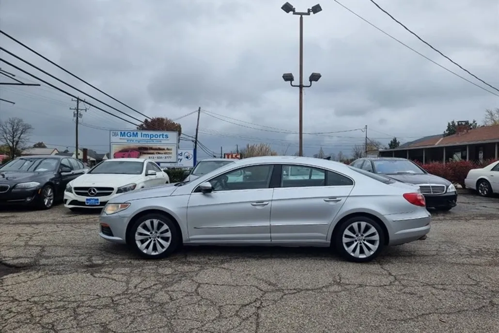 2011 Volkswagen CC Sport photo 1