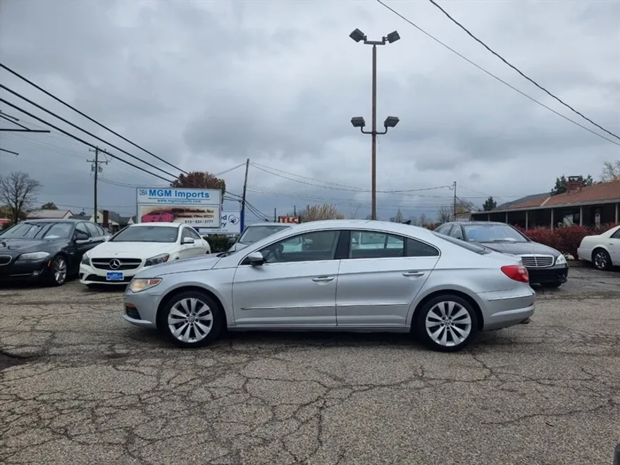 2011 Volkswagen CC Sport photo 1