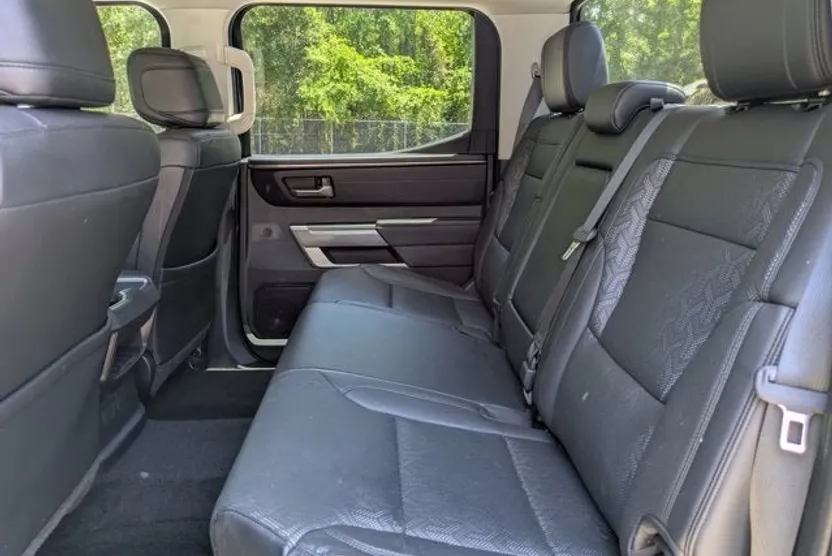 2022 Toyota Tundra SR5 photo 1