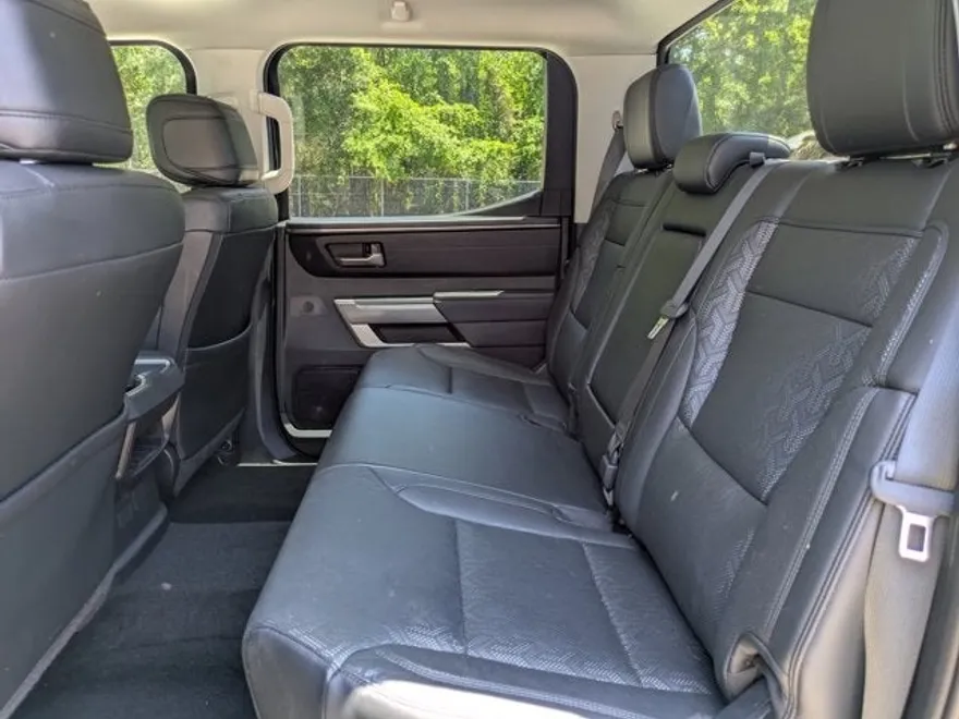 2022 Toyota Tundra SR5 photo 1
