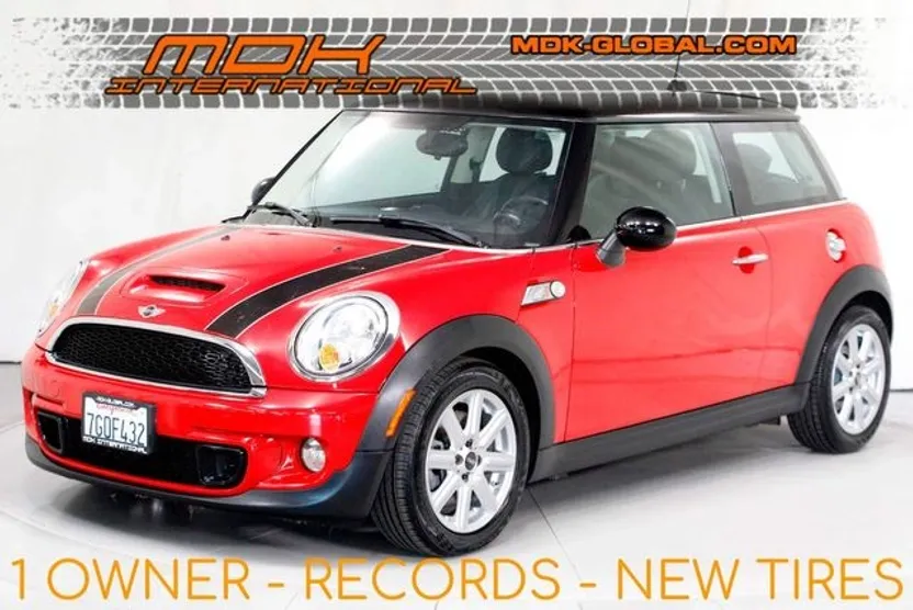 2013 Mini Cooper Hardtop S photo 1