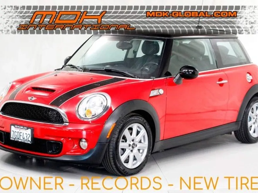 2013 Mini Cooper Hardtop S photo 1