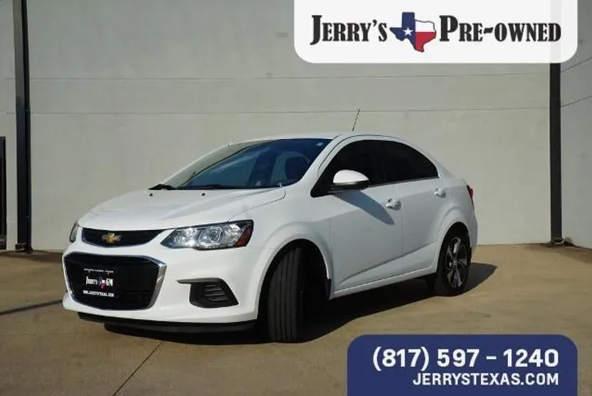 2020 Chevrolet Sonic Premier photo 1