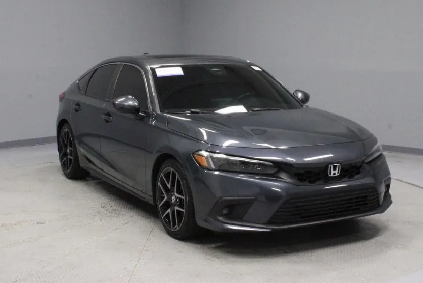 2022 Honda Civic Hatchback Sport Touring photo 1