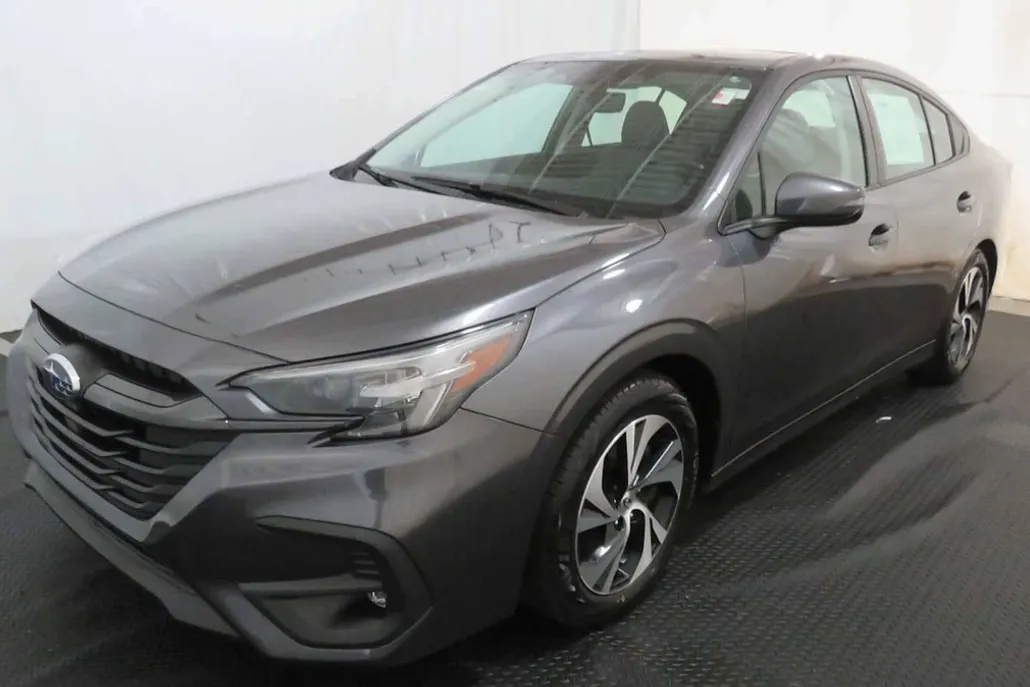 2023 Subaru Legacy Premium photo 1