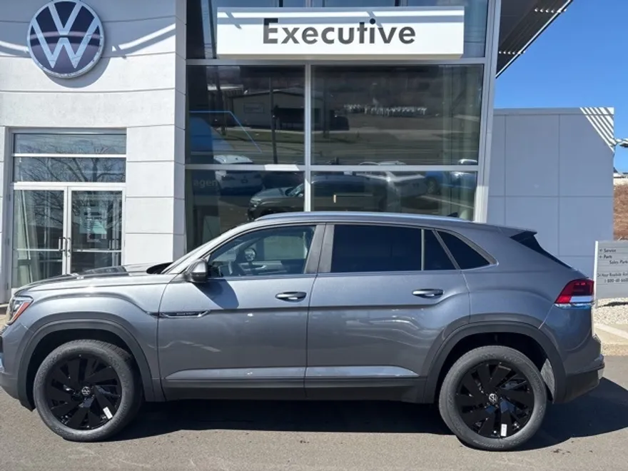 2025 Volkswagen Atlas Cross Sport SE Technology photo 1