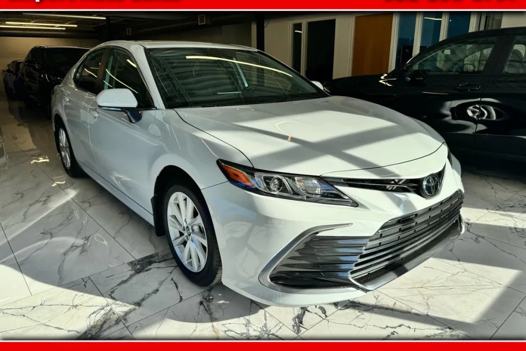 2024 Toyota Camry LE photo 1