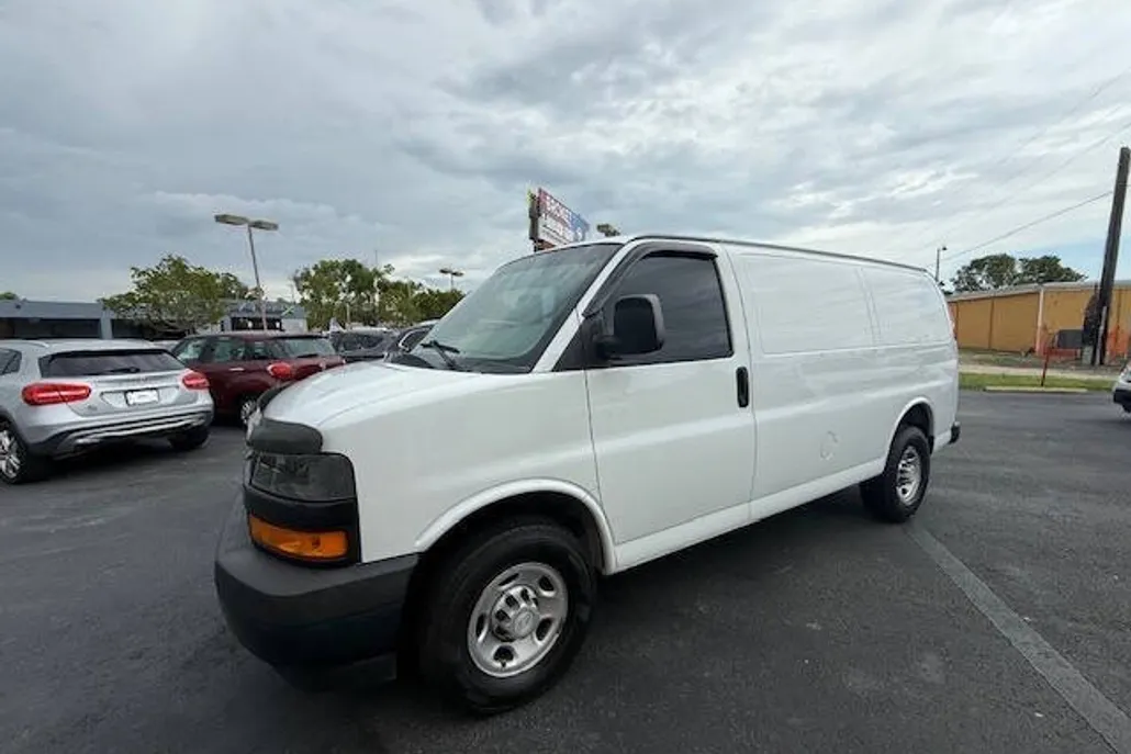2018 Chevrolet Express 3500 Cargo Van photo 1