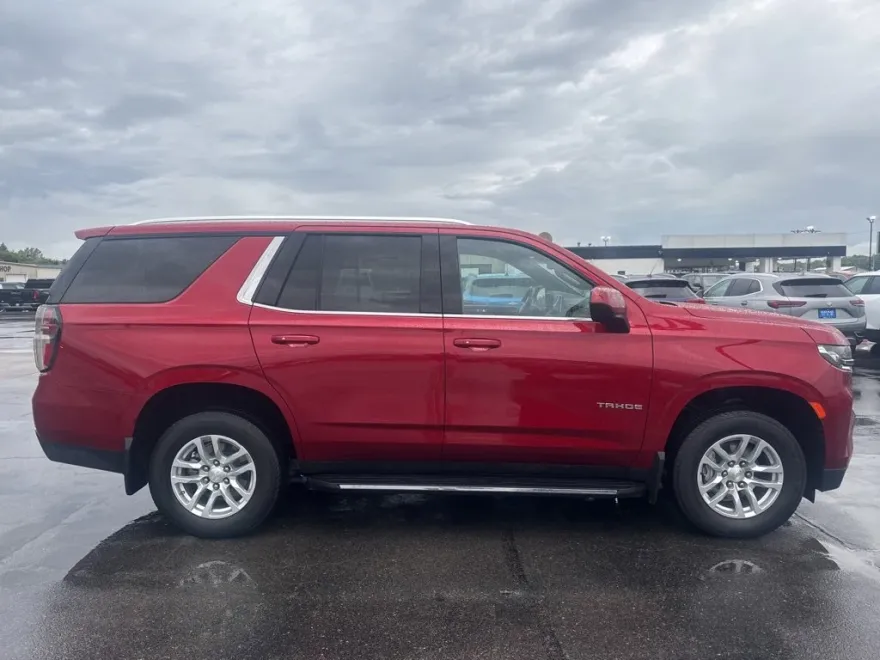 2021 Chevrolet Tahoe LT photo 1