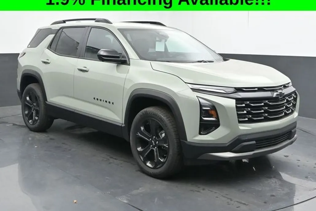 2026 Chevrolet Equinox LT photo 1