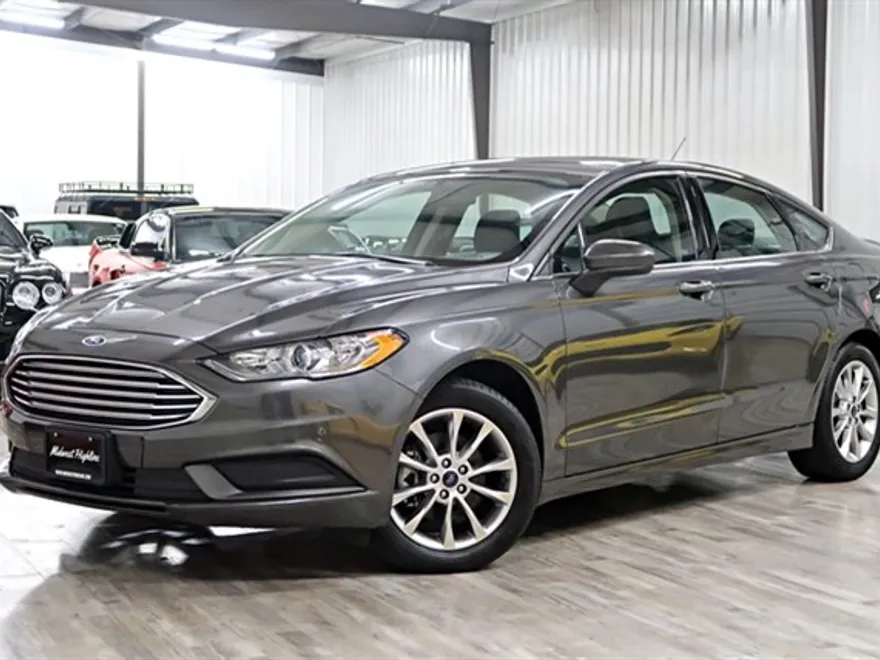 2017 Ford Fusion SE photo 1