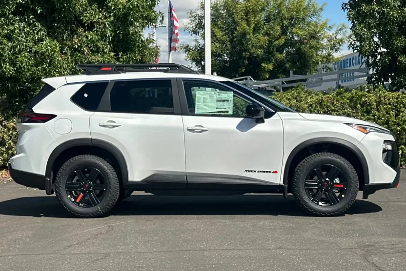 2026 Nissan Rogue AWD photo 1
