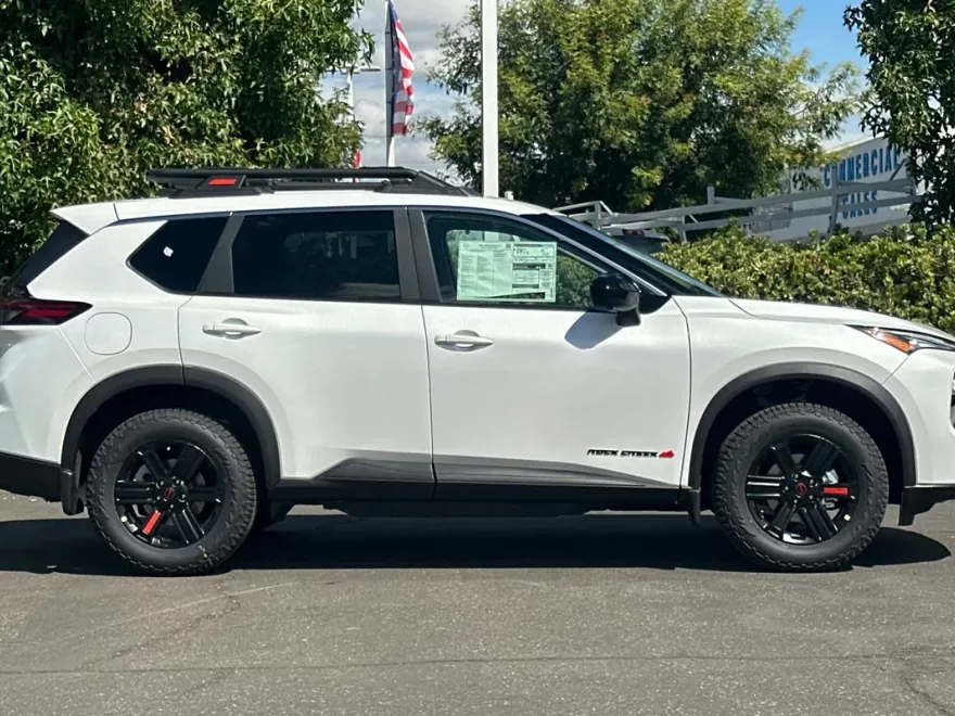 2026 Nissan Rogue AWD photo 1